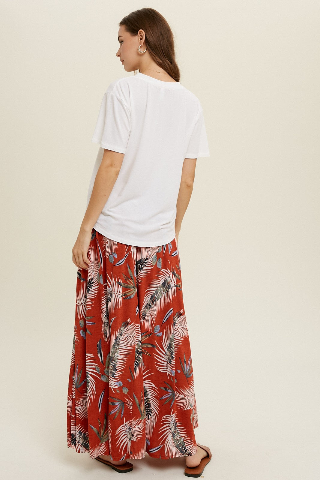 V-Neck top with Rounded Hem