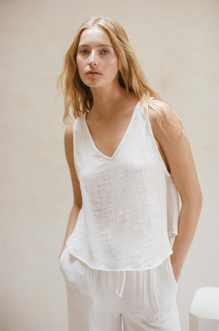 Sleeveless Cropped Linen Tank