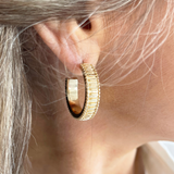 Medium Thick Detail Hoop