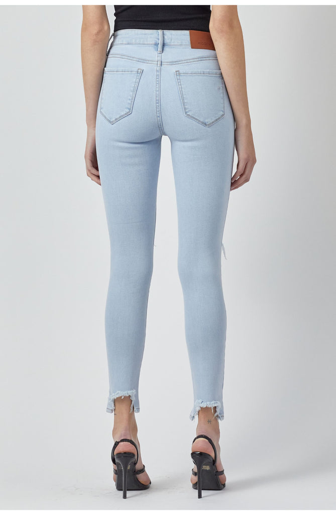 Amelia 29" Inseam Skinny W/ Destructed Hem