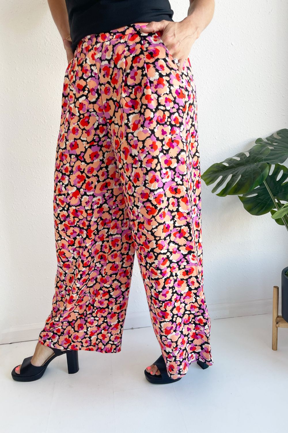Button Front Printed Flowy Pant