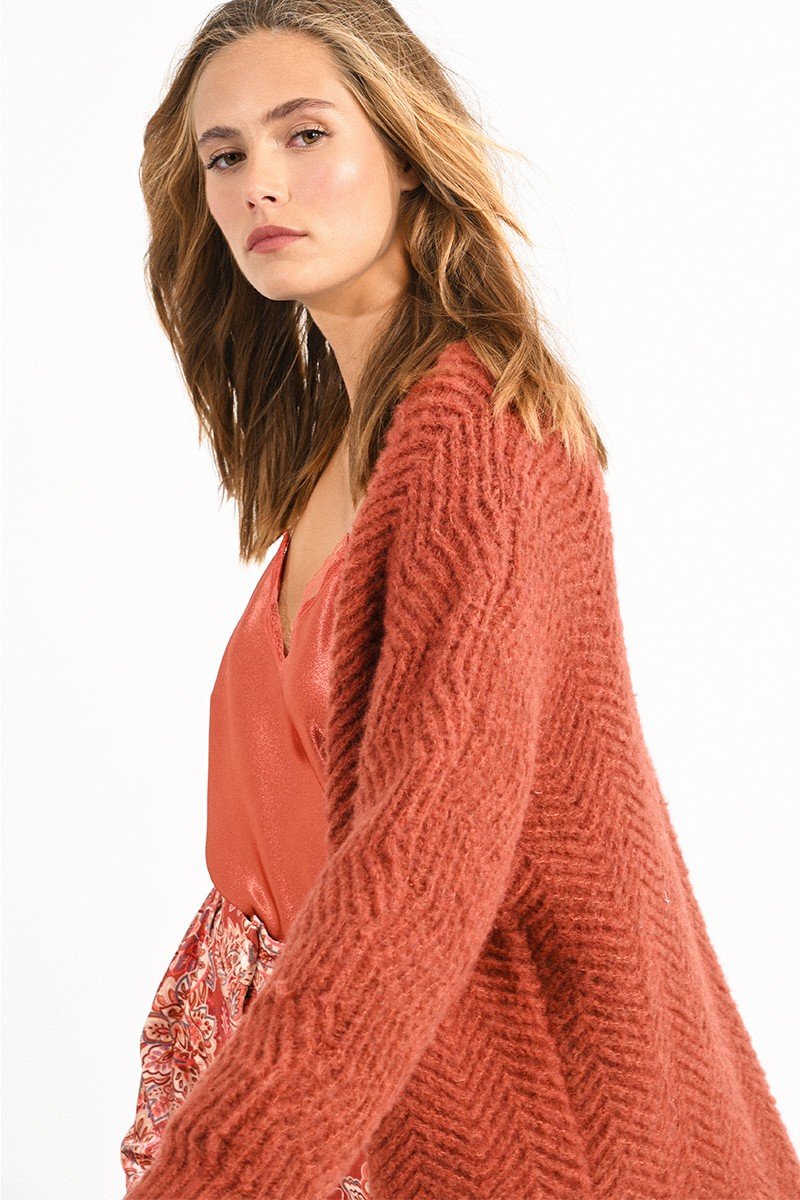 Wavy Ribbed Scallop Hem Cardigan