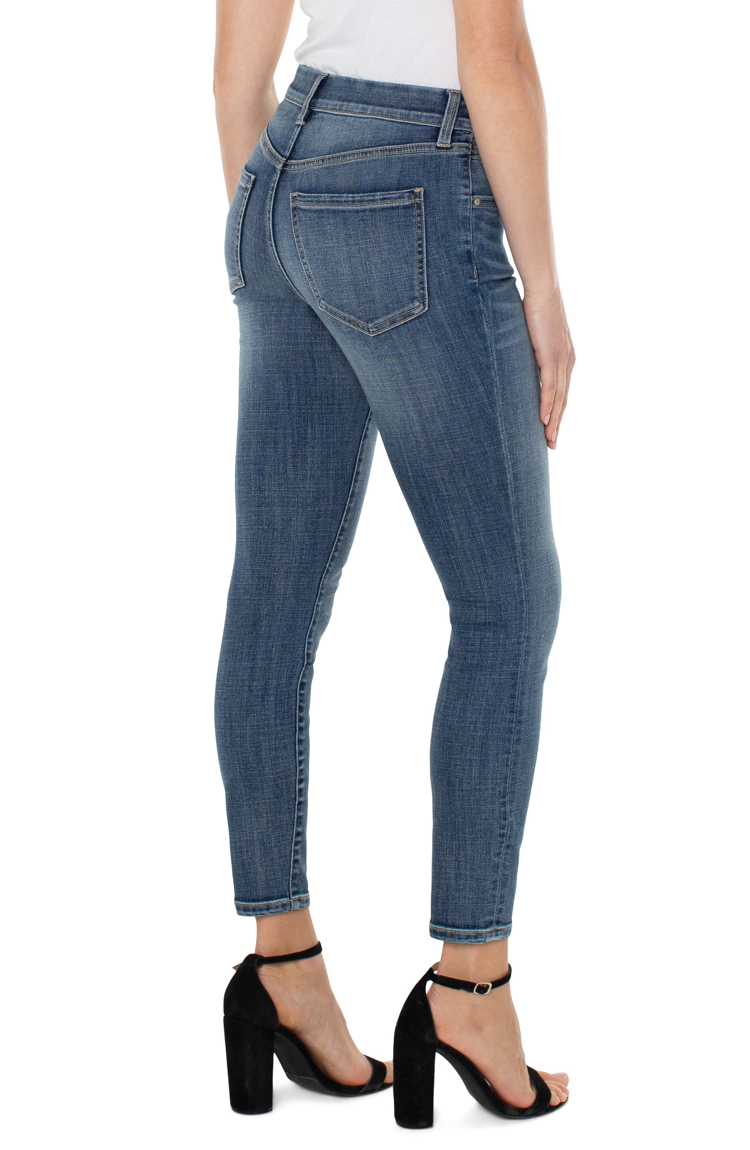 Gia Glider Ankle Skinny 28" Ins