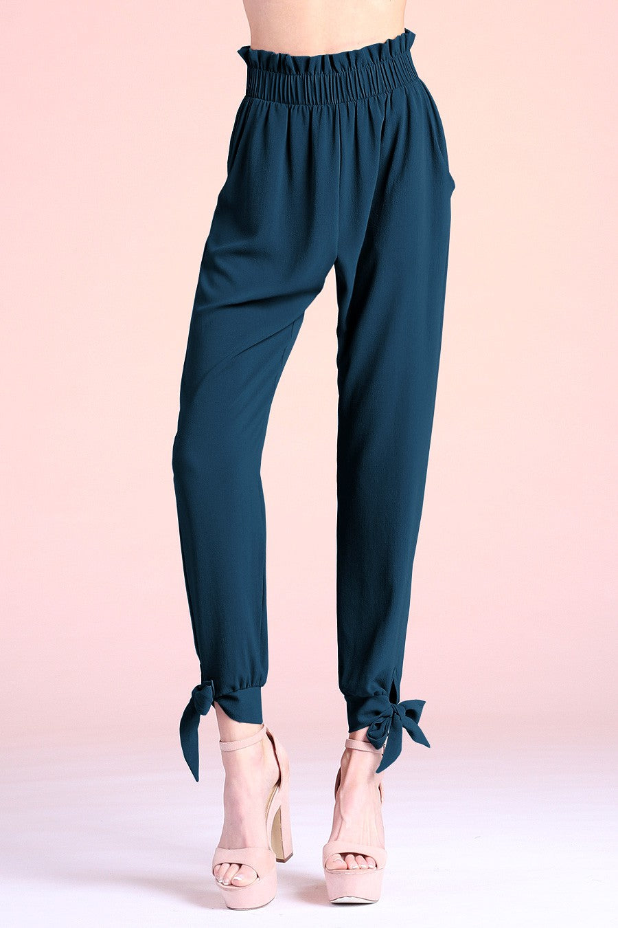Textured Solid Ruffle Waist Ankle Pants