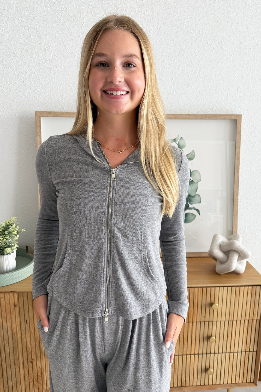Comfy Zippered Fitted Jacket