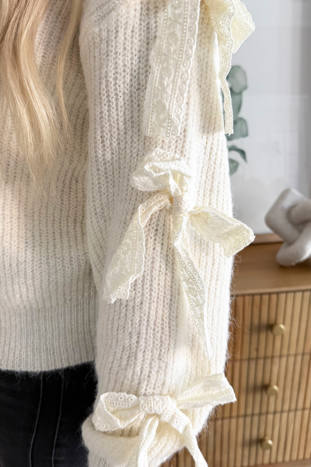 Bow Detail Knitted Sweater