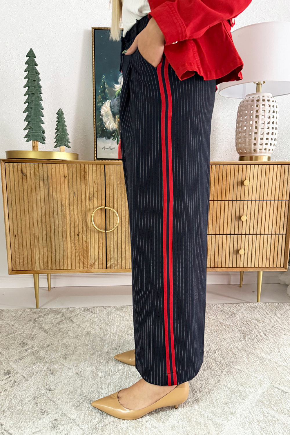 Wide Leg Pleated Trouser w/ Side Stripe 30" ins