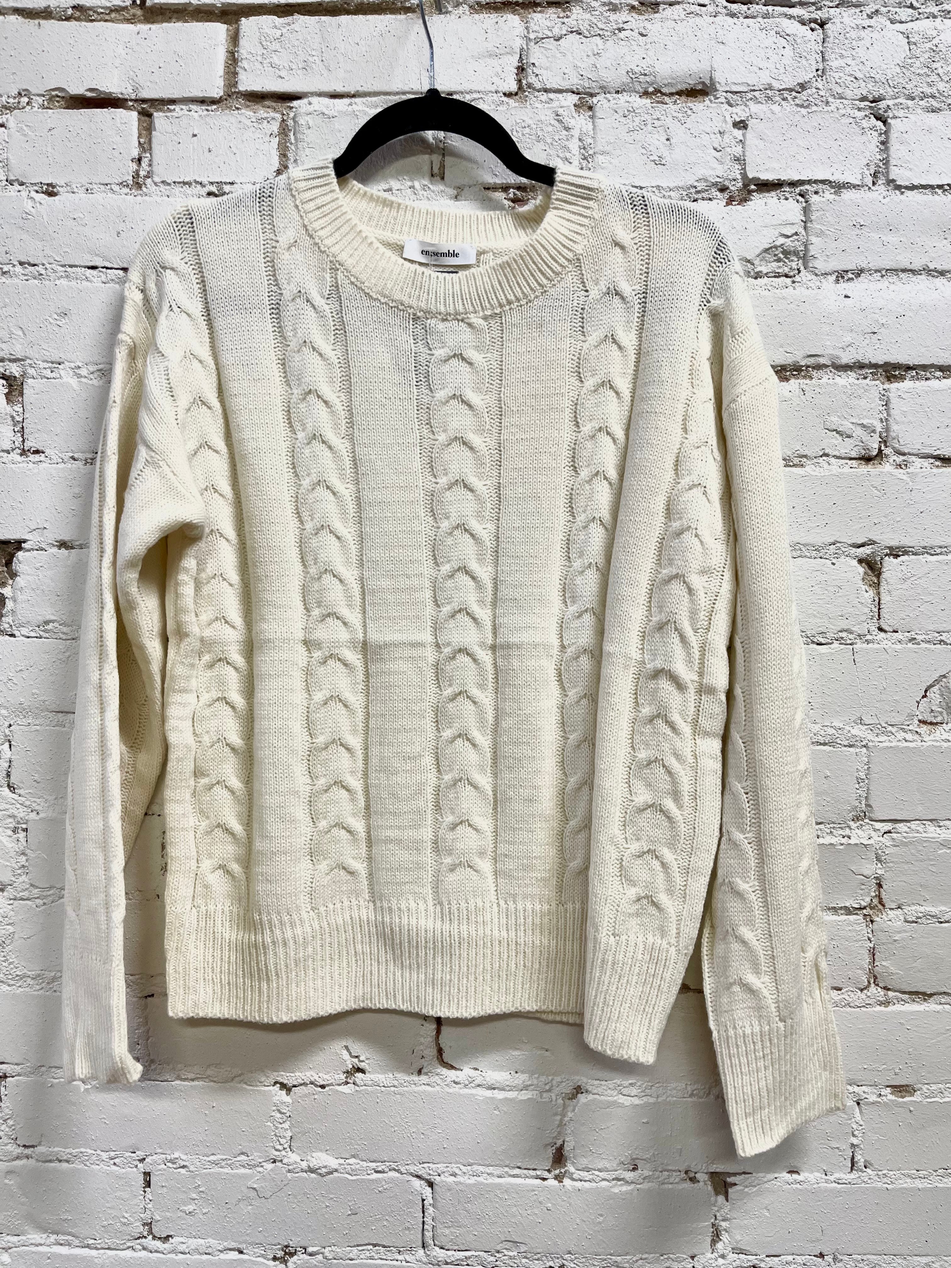 Cable Knit Round Neck Sweater-Set
