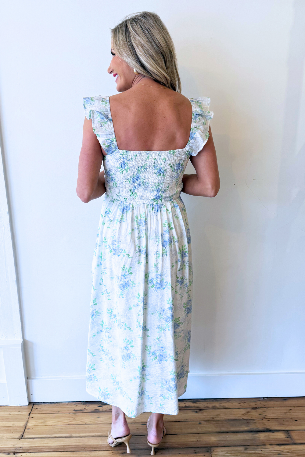 point sur flutter sleeve midi dress in printed cotton voile Flutter Sleeve Floral Print Midi Dress Large / White-Light Blue