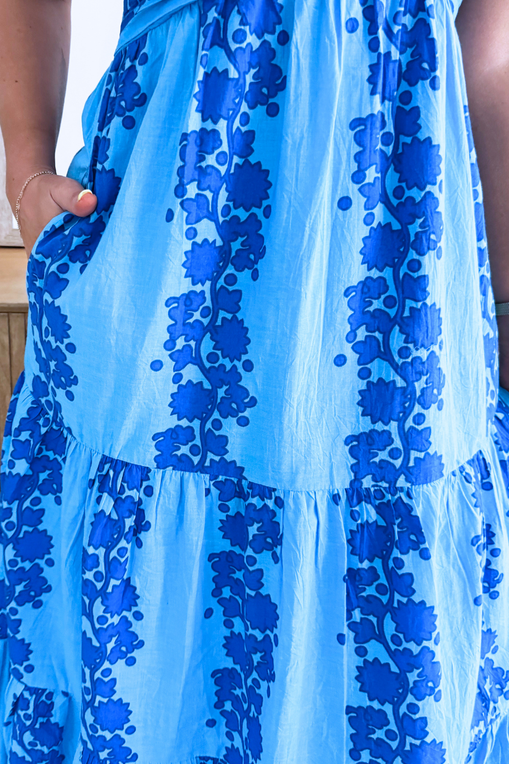 Ruffle Sleeve Scoop Neck Maxi Dress