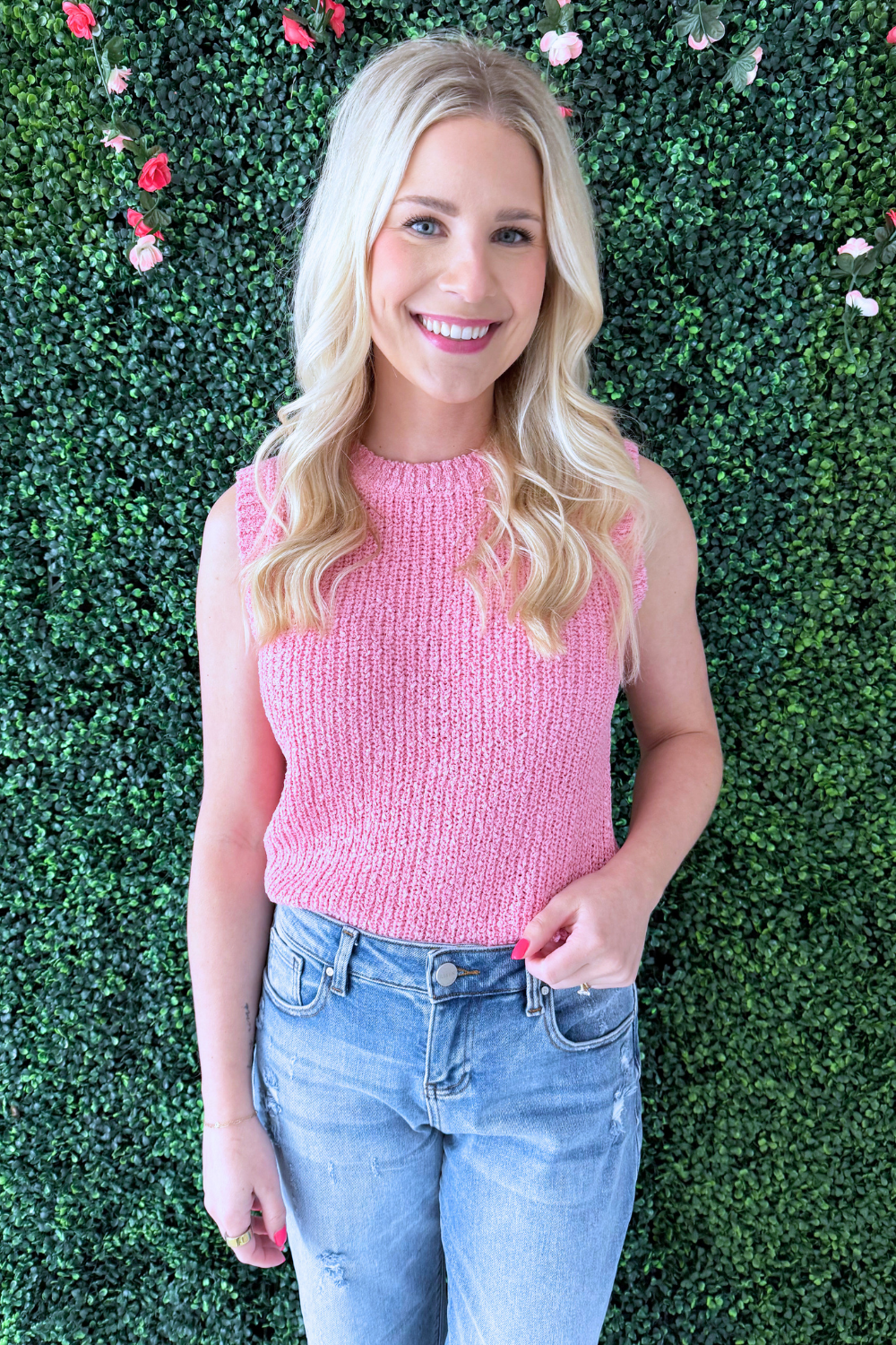 Relaxed Fit Crew Neck Sleeveless Top