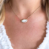 Elisa Scallop Frame Short Pendant Necklace