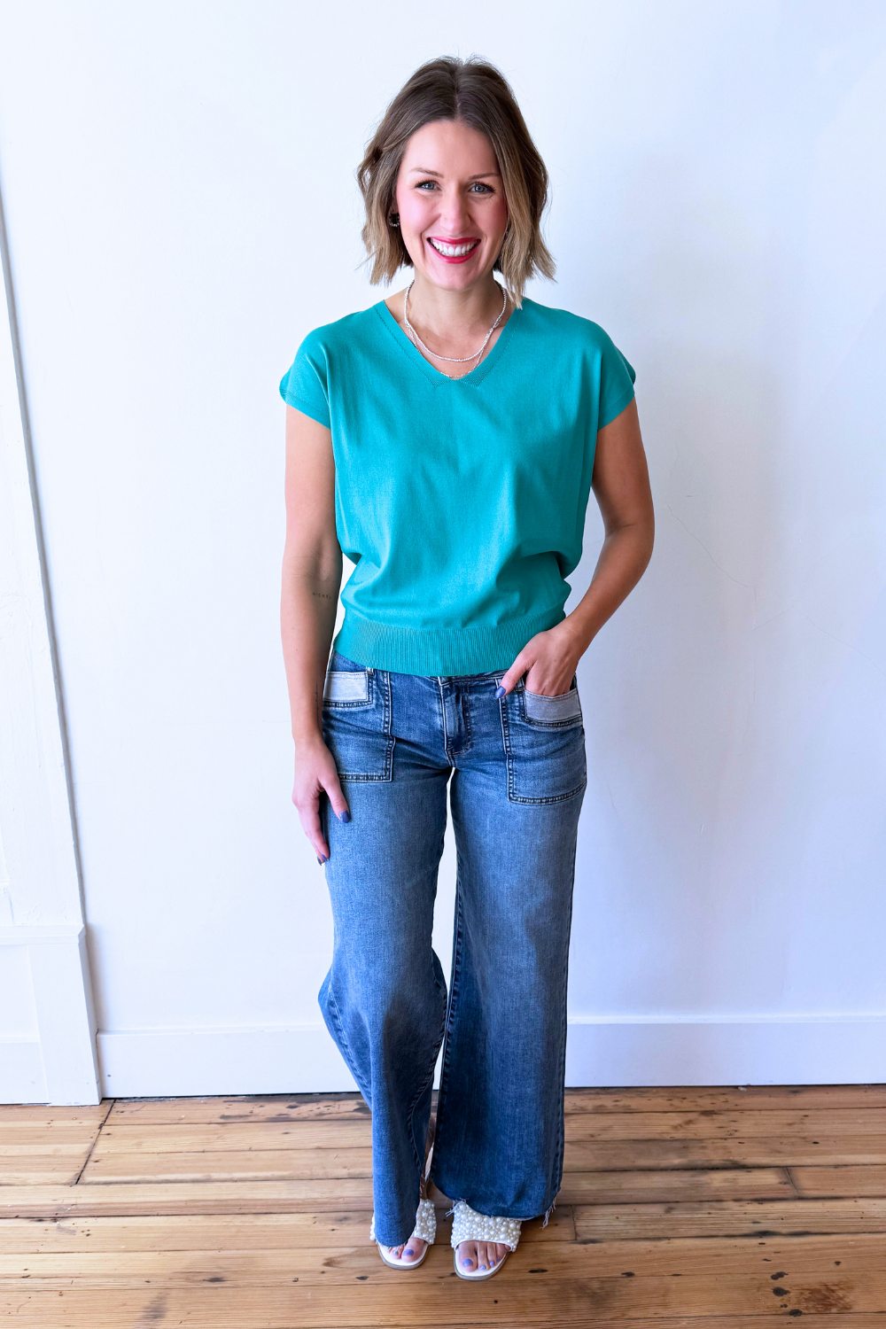 Relaxed Fit Short Sleeve V Neck Top - The 308 Boutique