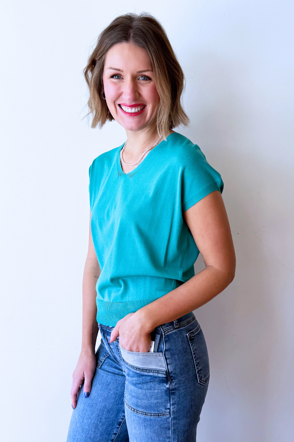 Relaxed Fit Short Sleeve V Neck Top - The 308 Boutique