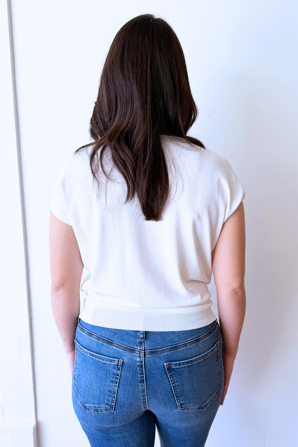 Relaxed Fit Short Sleeve V Neck Top - The 308 Boutique