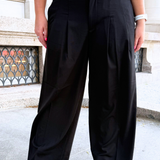 HR Pleated Wide Leg Trouser