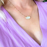 Elisa Scallop Frame Short Pendant Necklace