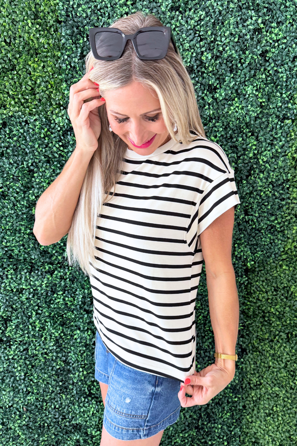 Raglan Sleeve Stripe Tee