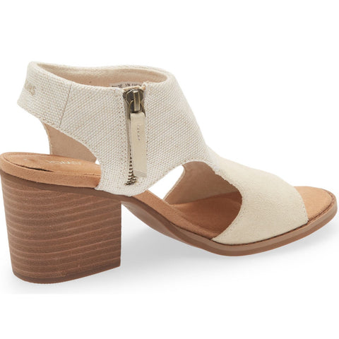 Eliana Sandal