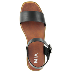 Karina Sandal