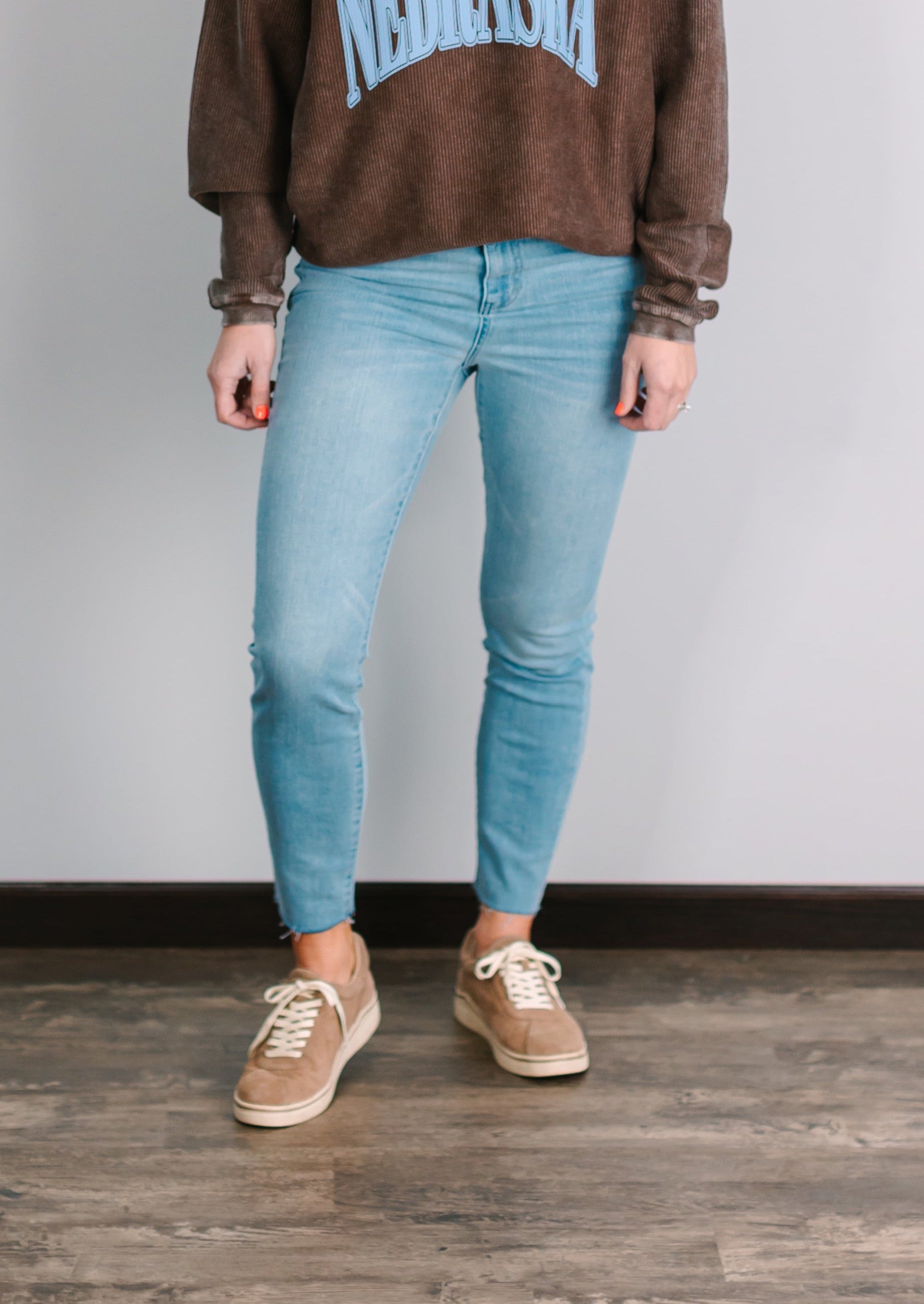 Abby High Rise Ankle Cut Hem 28"