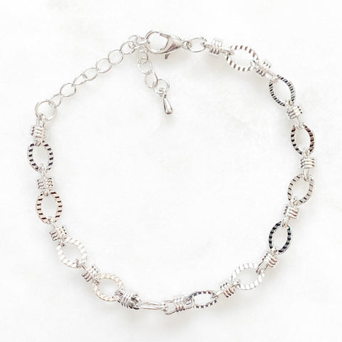 Small Textured Chain Link Bracelet