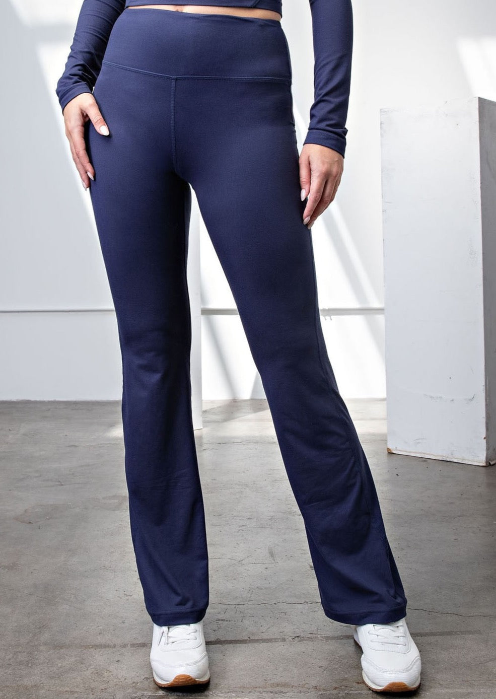 High Waist Band Bell Bottom Leggings - Navy