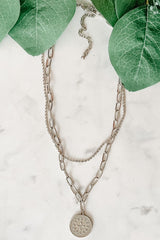 Two-Layer Round Pendant Necklace